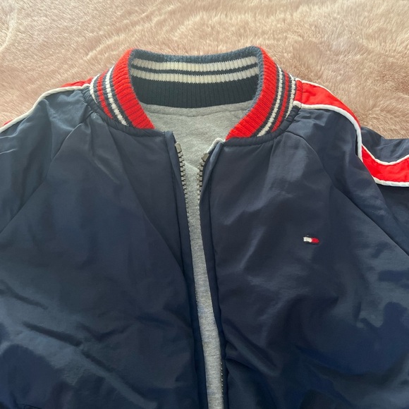 BOYS TOMMY HILFIGER reversible BOMBER JACKET size 4-5 - Picture 5 of 10